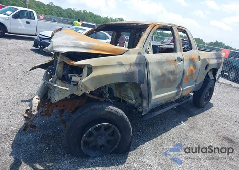 2014 Toyota Tundra Sr 4.6L V8 z USA, uszkodzony, nr VIN 5TFUM5F18EX058892